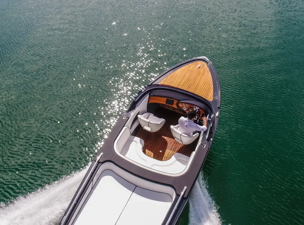 Marian Laguna 760 bvon oben am Wolfgangsee