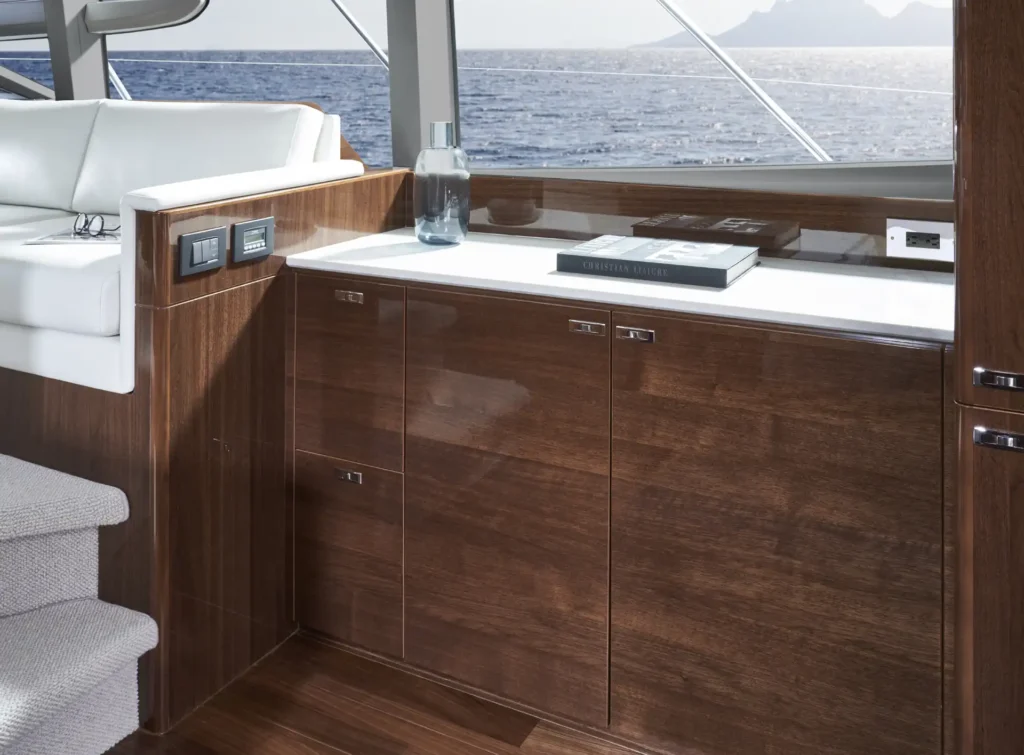 f50-interior-saloon-sideboard-walnut-satin-2022