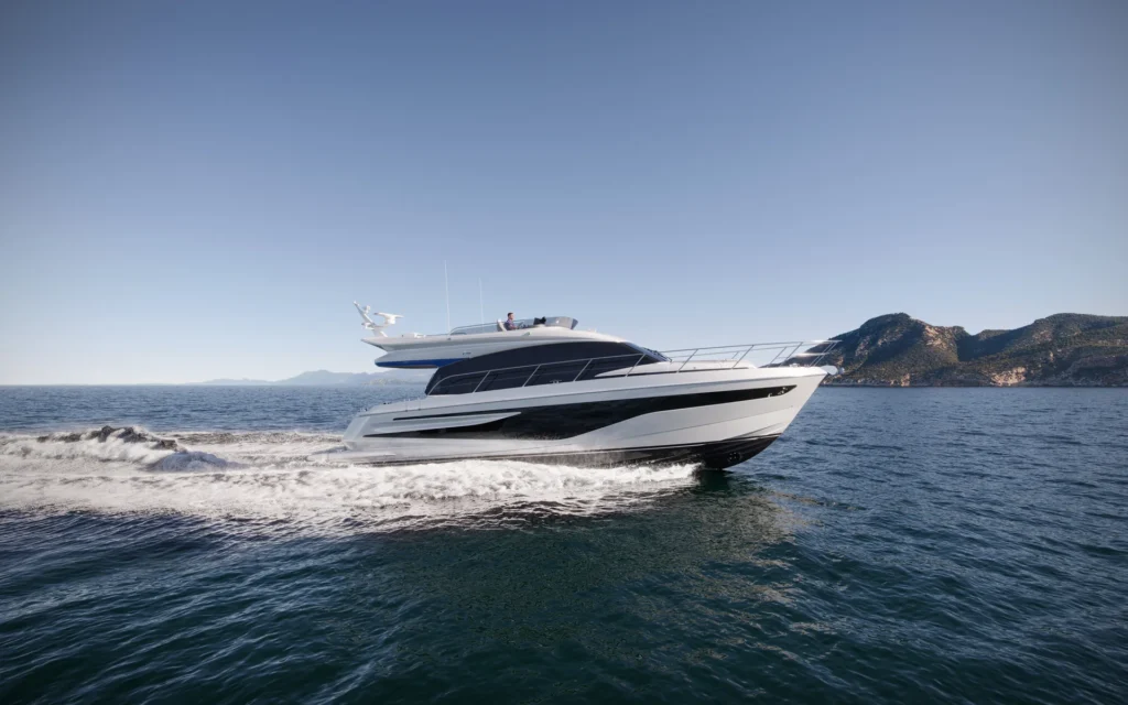 f55-exterior-cgi-running-white-hull-2