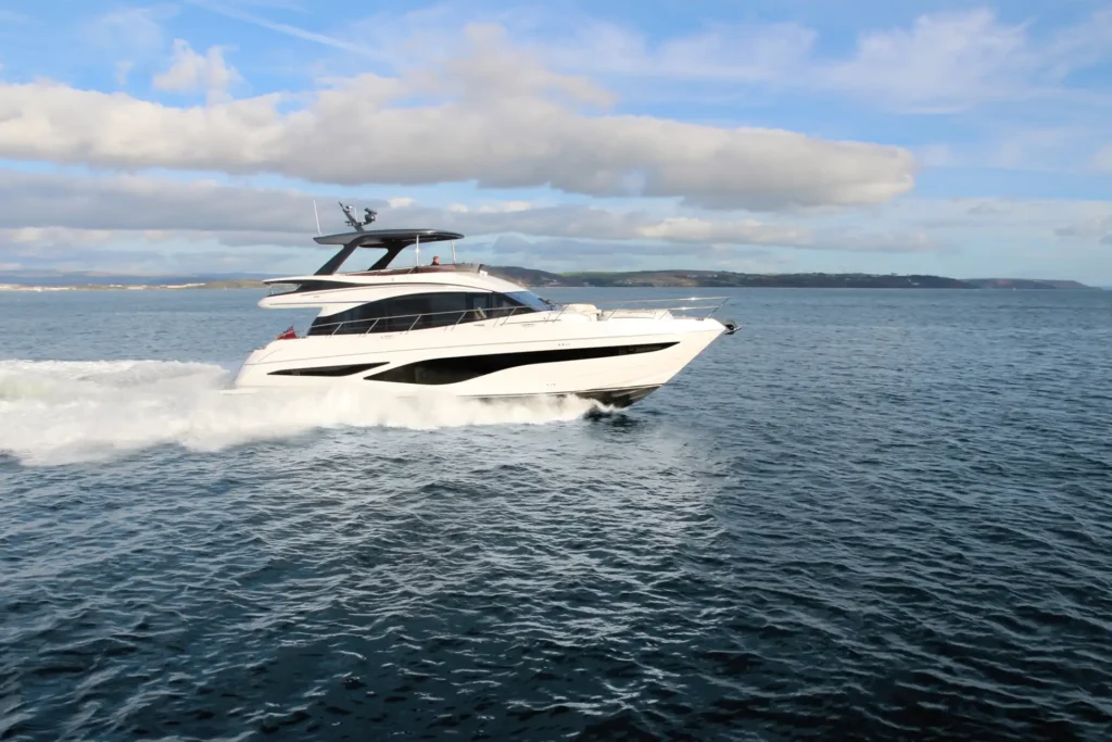 f65-exterior-white-hull-2