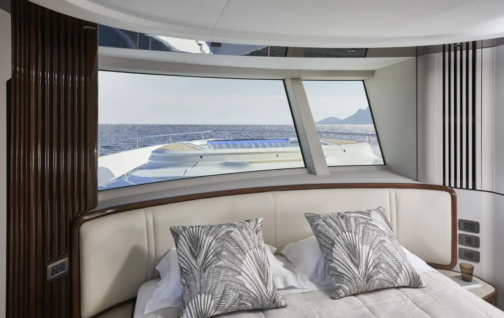 x80-interior-main-deck-owners-stateroom-window