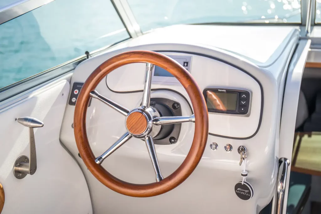 Marian Capriole 700 Steuerrad Detailaufnahme