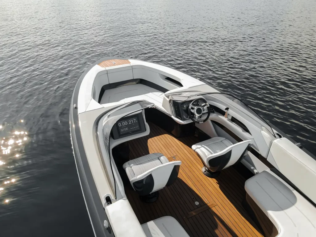 Marian M 800 Spyder Cockpit