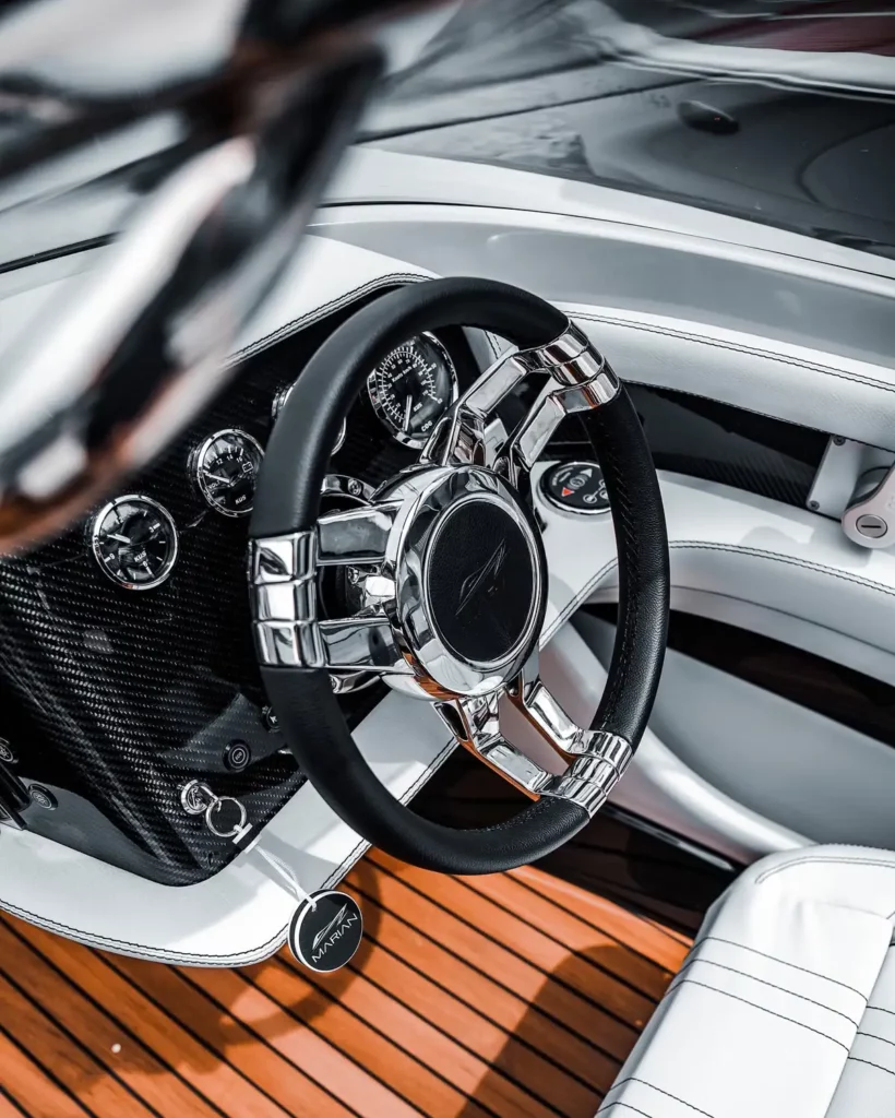 Marian M 800 Spyder Steuerrad Detail