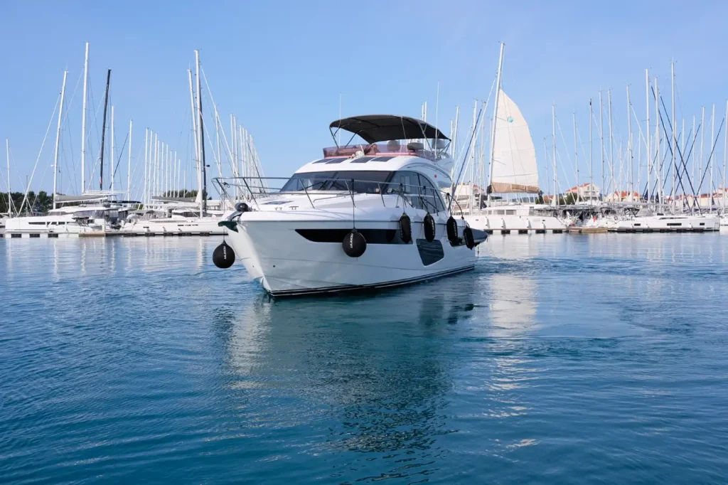 Princess_yachts_F50_exterior_02