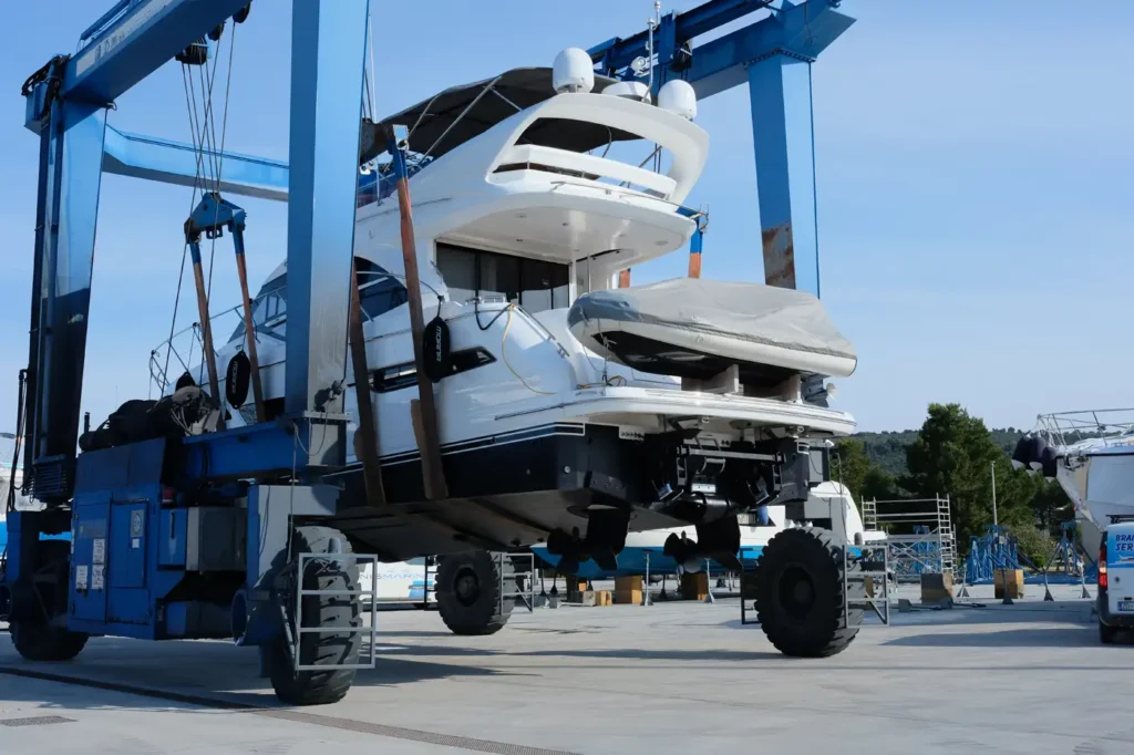 Princess_yachts_F50_exterior_05