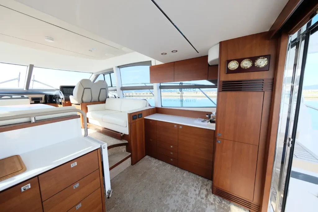 Princess_yachts_F50_interior_04
