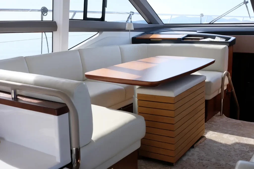Princess_yachts_F50_interior_07