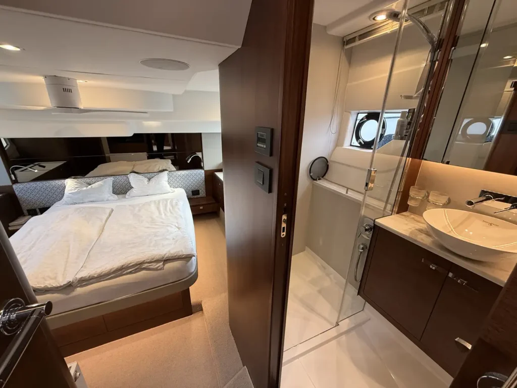 Princess_yachts_F50_interior_15