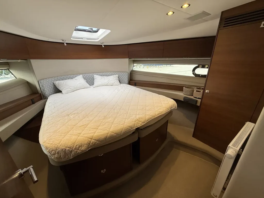 Princess_yachts_F50_interior_20