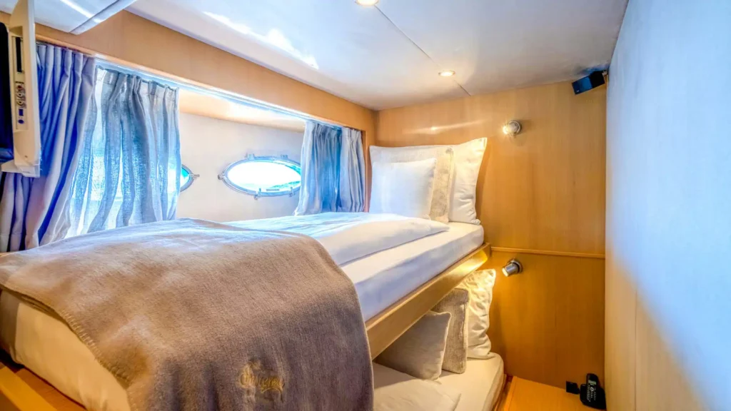 24-INSIEME-Twin-cabin_