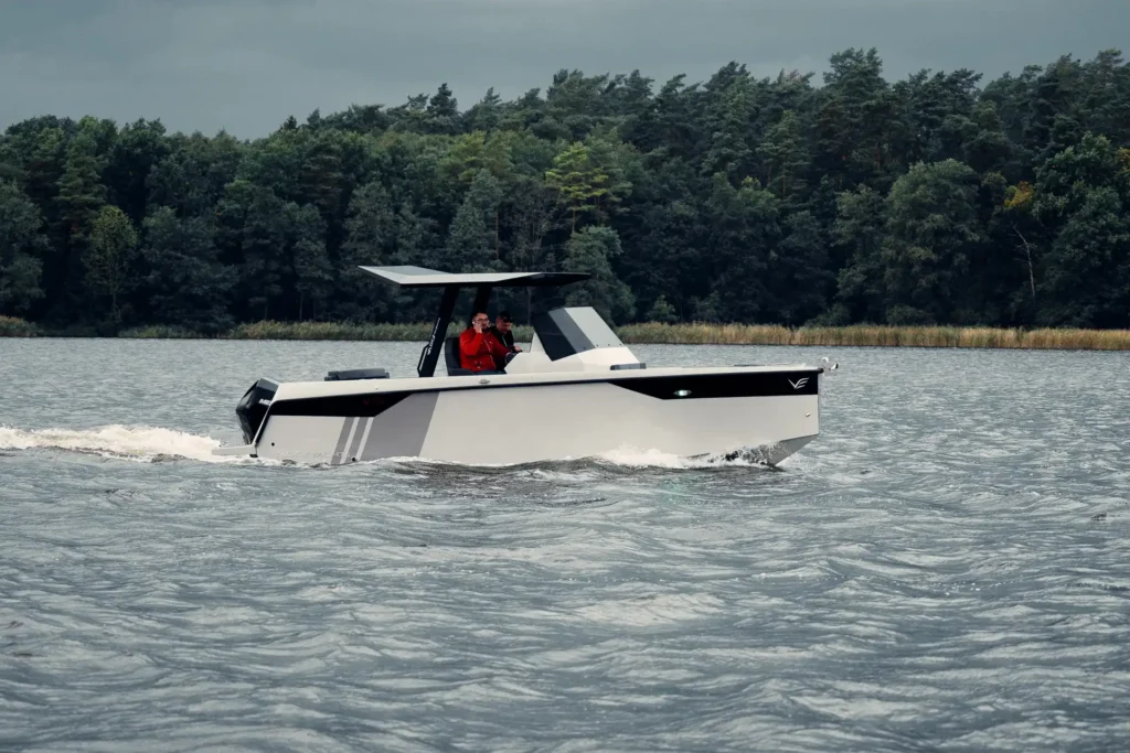 Avcon-Yacht_Veloce-V750-ext_03