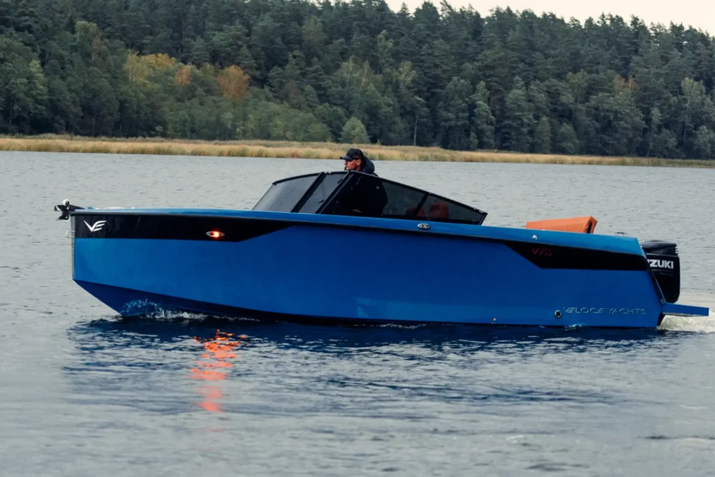 Avcon-Yacht_Veloce-V755-ext_01