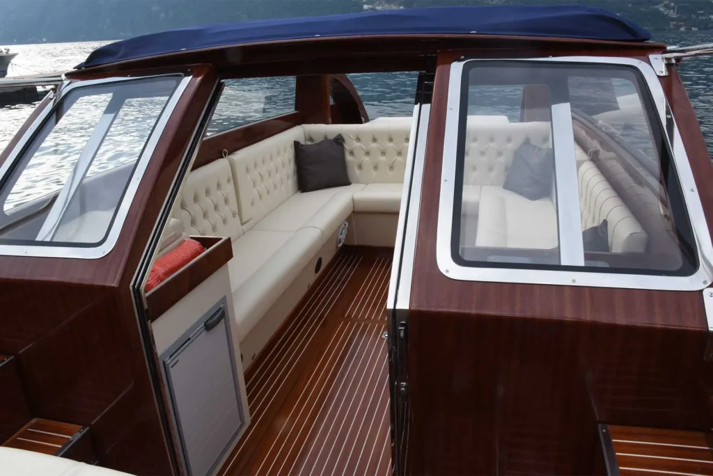 Mostes-taxi-boat-28-8