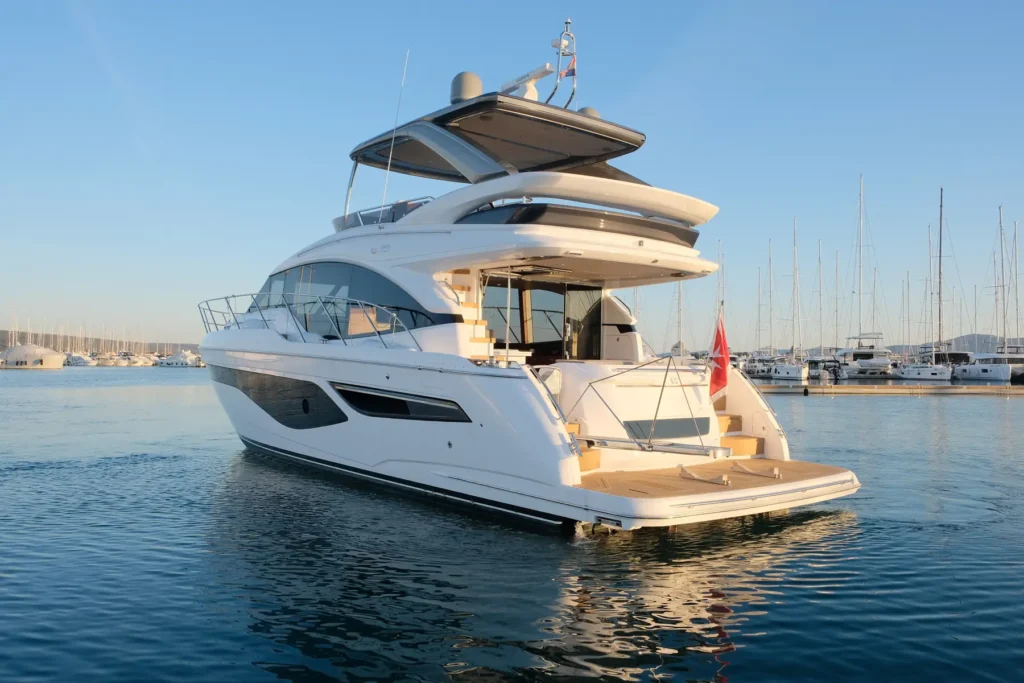 Princess_F55_2024_04_Rear_Angle