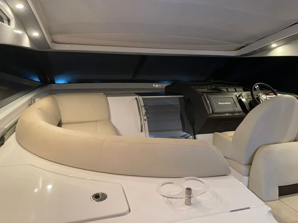 Avcon_Yacht-Princess_V42_2012-08