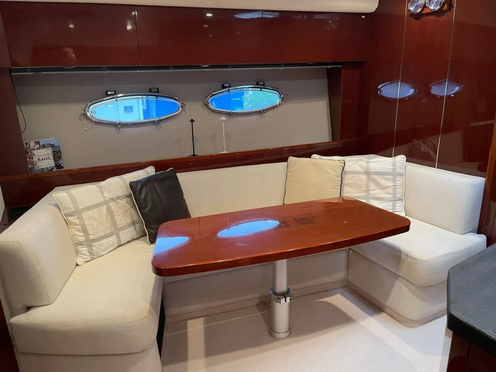 Avcon_Yacht-Princess_V42_2012-15