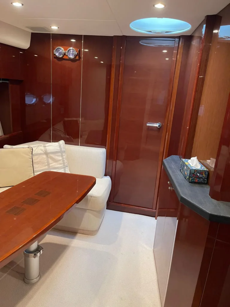 Avcon_Yacht-Princess_V42_2012-17