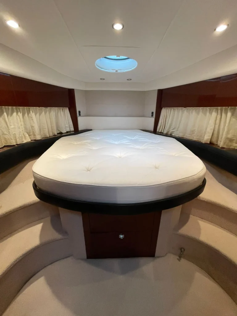 Avcon_Yacht-Princess_V42_2012-18