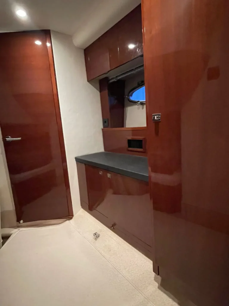 Avcon_Yacht-Princess_V42_2012-21