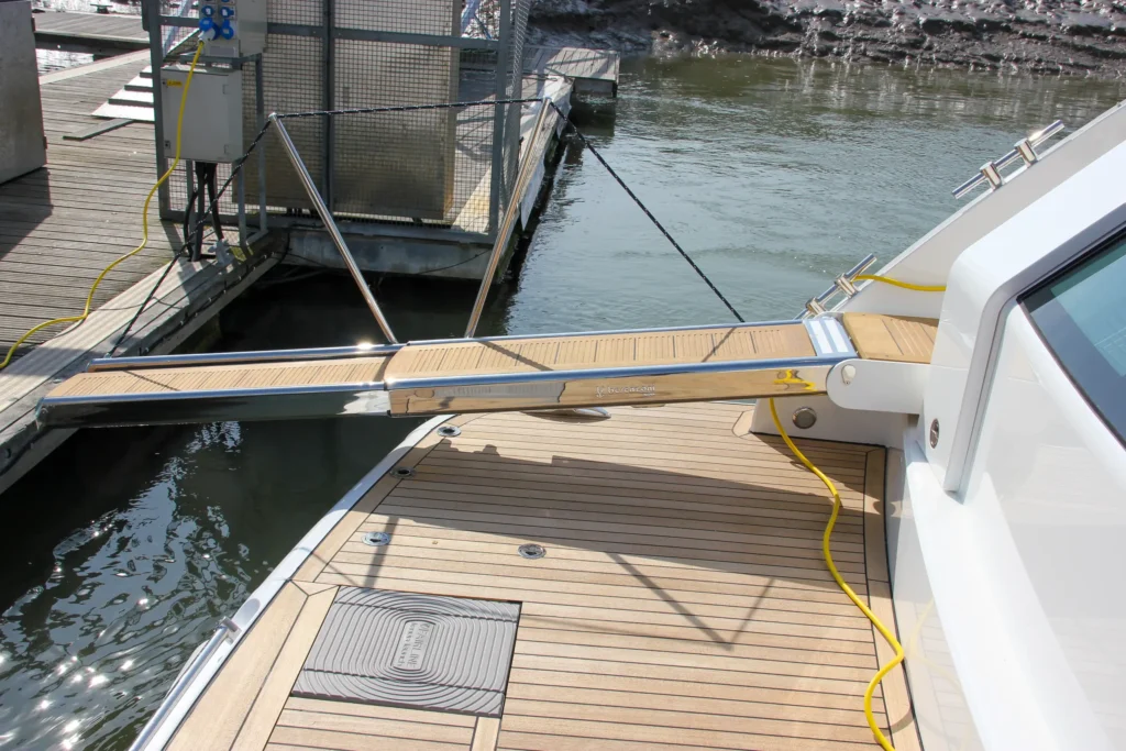 ay_pya-fairline_58_squadron-7