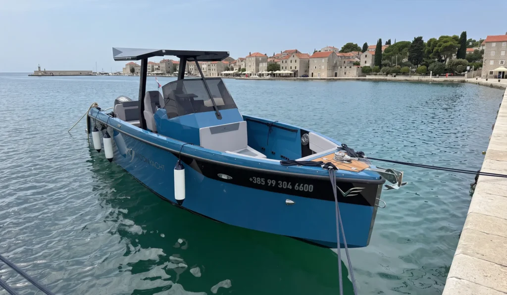 Avcon_Yacht-Veloce-750-hero
