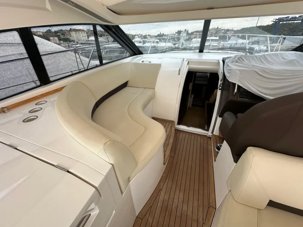 avcon-yacht-princess-v45-cockpit-seating-and-companionway-06