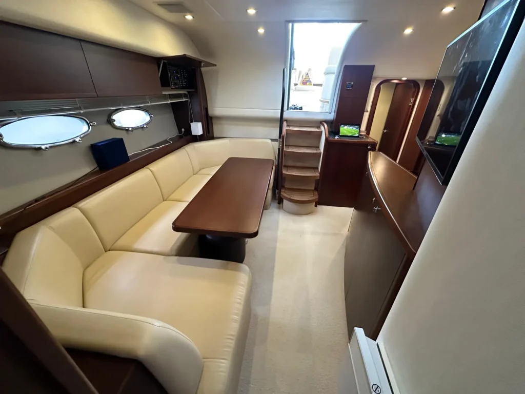 avcon-yacht-princess-v45-saloon-dinette-and-lounge-07