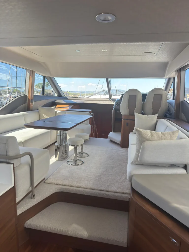 16_Avcon_Yacht_Cockpit_Table_Covered_View