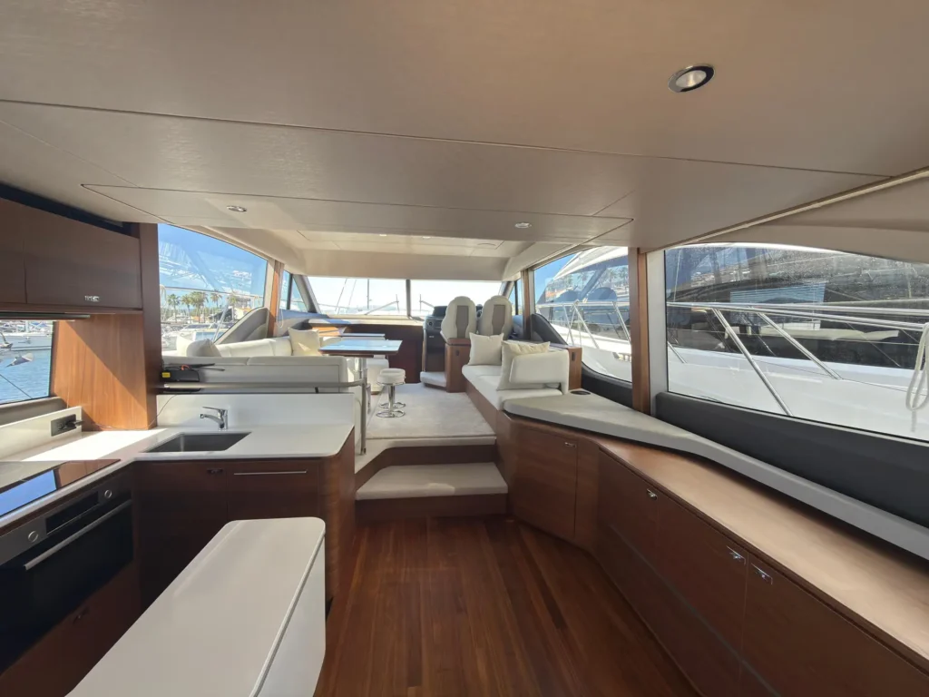 17_Avcon_Yacht_F55_202_Salon_Interior_Overview