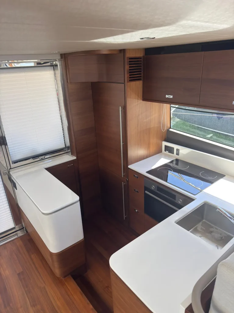 19_Avcon_Yacht_F55_202_Galley_Sink_And_Cooktop
