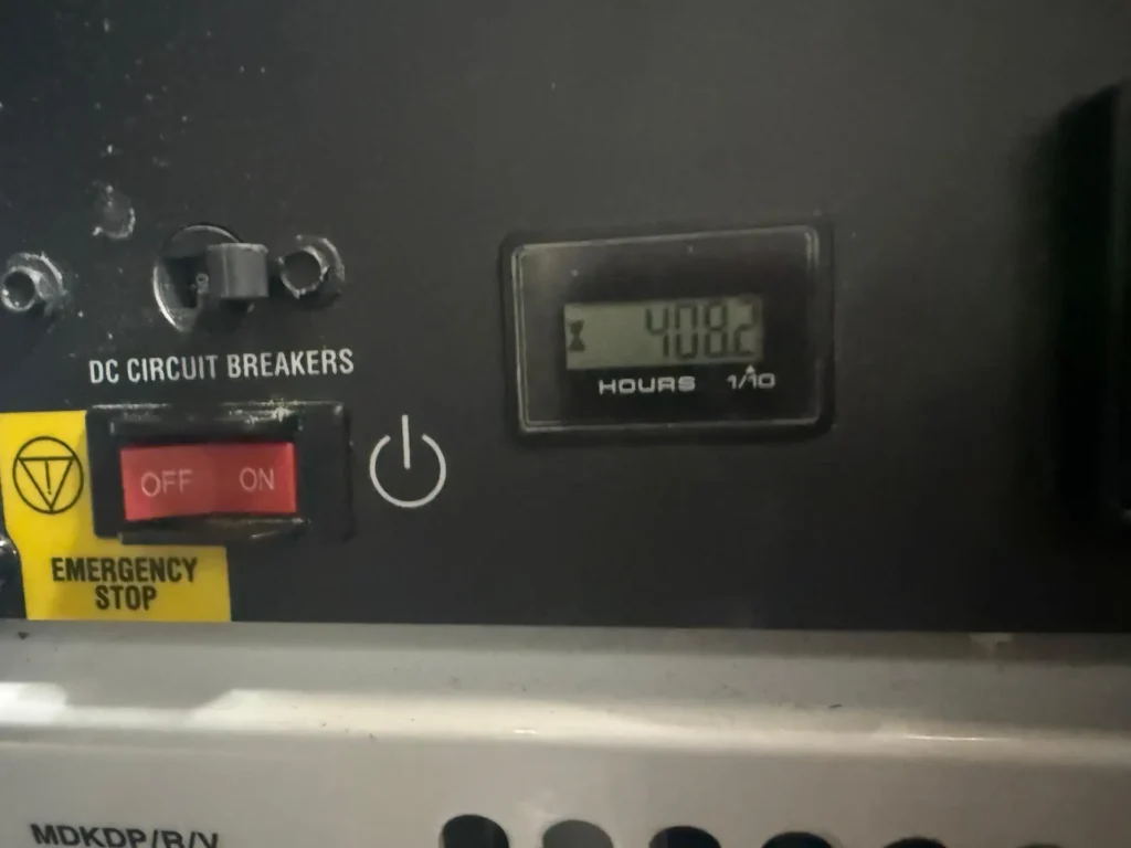 44_Avcon_Yacht_Electrical_Panel_DC_Breakers
